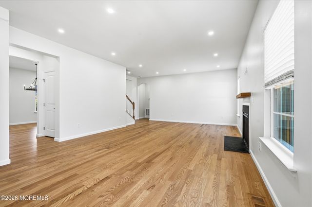 5 Adrift Avenue, Barnegat, NJ 08005