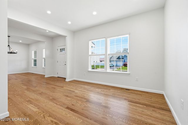5 Adrift Avenue, Barnegat, NJ 08005