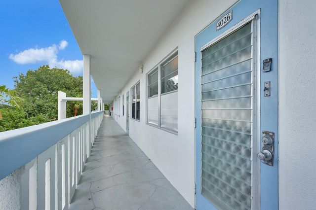 4026 Swansea B Crescent, Deerfield Beach, FL 33442