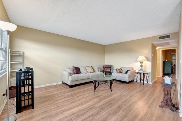 4026 Swansea B Crescent, Deerfield Beach, FL 33442
