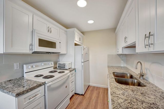 4026 Swansea B Crescent, Deerfield Beach, FL 33442