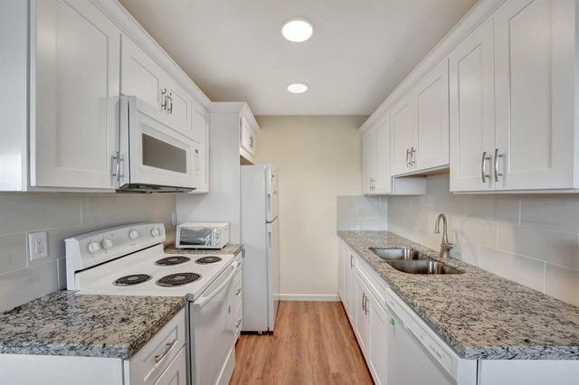 4026 Swansea B Crescent, Deerfield Beach, FL 33442
