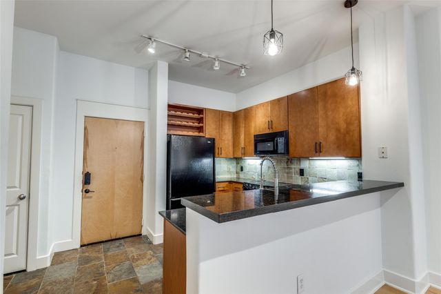 1901 Post Oak Boulevard 2220, Houston, TX 77056