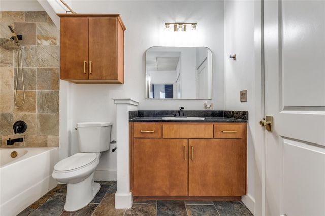 1901 Post Oak Boulevard 2220, Houston, TX 77056
