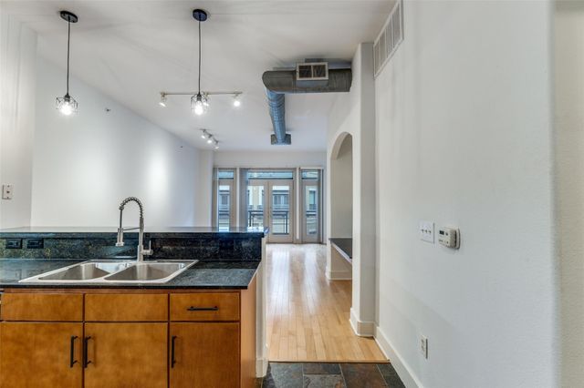 1901 Post Oak Boulevard 2220, Houston, TX 77056