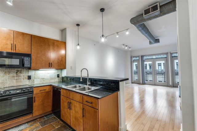1901 Post Oak Boulevard 2220, Houston, TX 77056