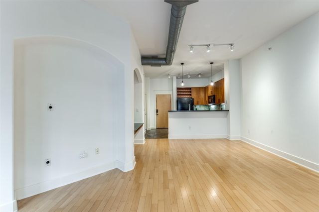 1901 Post Oak Boulevard 2220, Houston, TX 77056