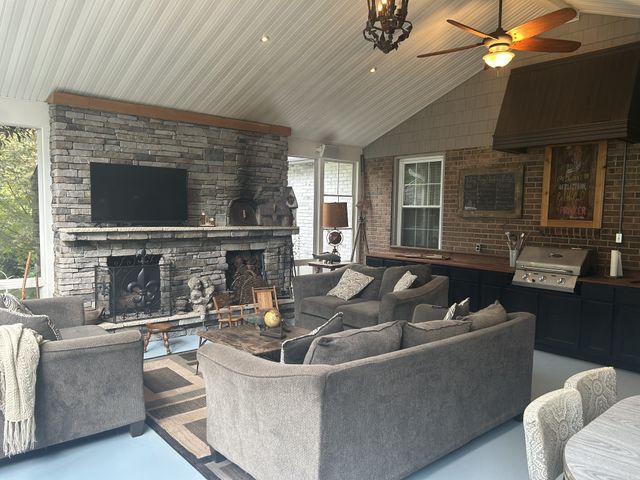 4020 Clovercroft Rd, Franklin, TN 37067