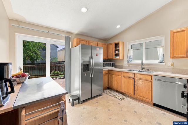 1317 Northgate Rd, Independence, OR 97351