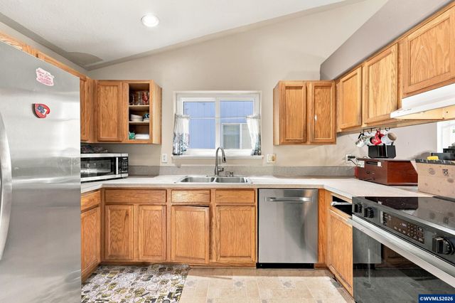 1317 Northgate Rd, Independence, OR 97351