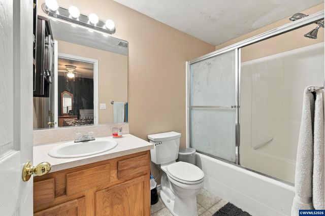 1317 Northgate Rd, Independence, OR 97351