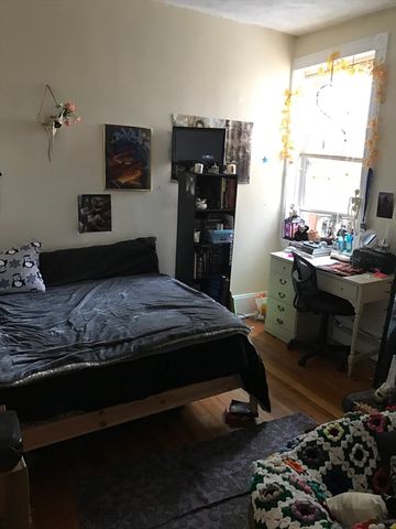 71 S Huntington Ave 3, Boston, MA 02130