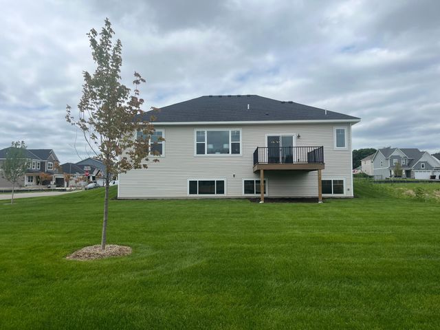 1198 Woods Creek Drive, Delano, MN 55328