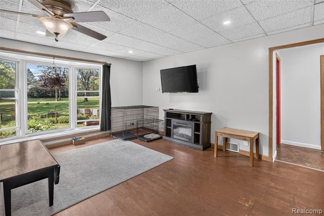 360 Plum Creek Road, Lapeer, MI 48446