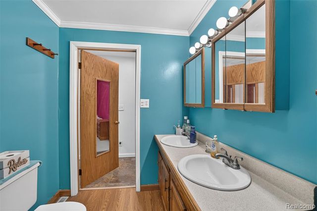 360 Plum Creek Road, Lapeer, MI 48446