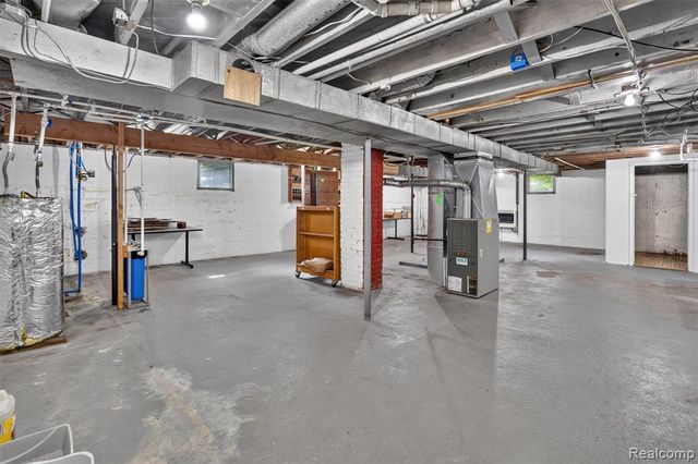 360 Plum Creek Road, Lapeer, MI 48446