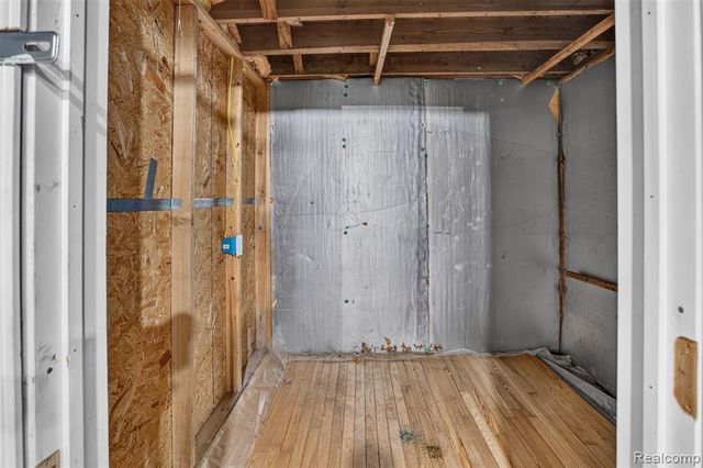 360 Plum Creek Road, Lapeer, MI 48446