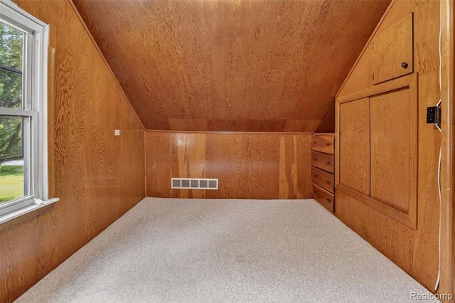 360 Plum Creek Road, Lapeer, MI 48446