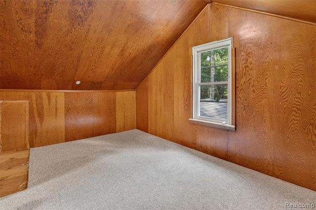 360 Plum Creek Road, Lapeer, MI 48446
