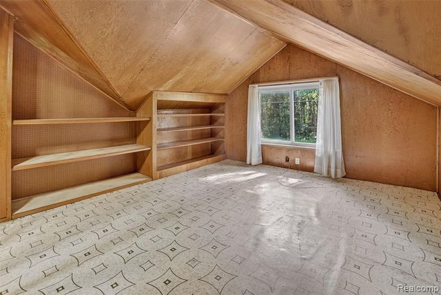 360 Plum Creek Road, Lapeer, MI 48446