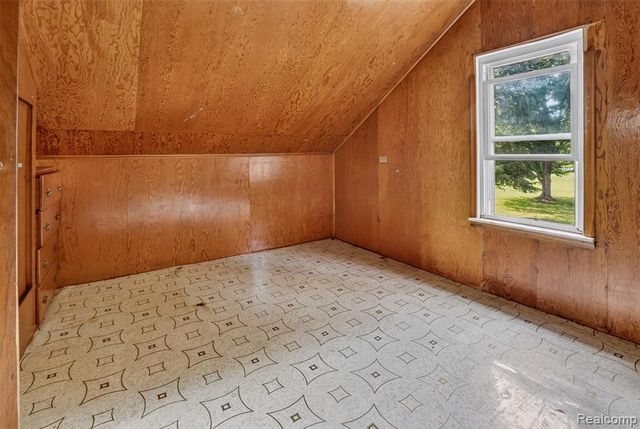 360 Plum Creek Road, Lapeer, MI 48446