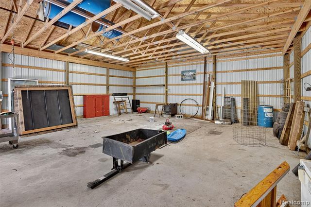 360 Plum Creek Road, Lapeer, MI 48446