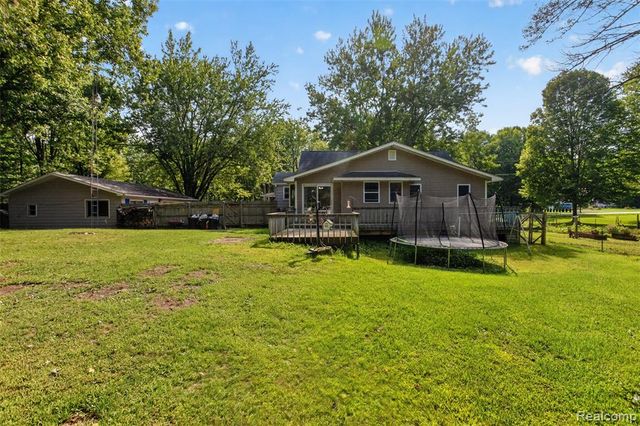 360 Plum Creek Road, Lapeer, MI 48446