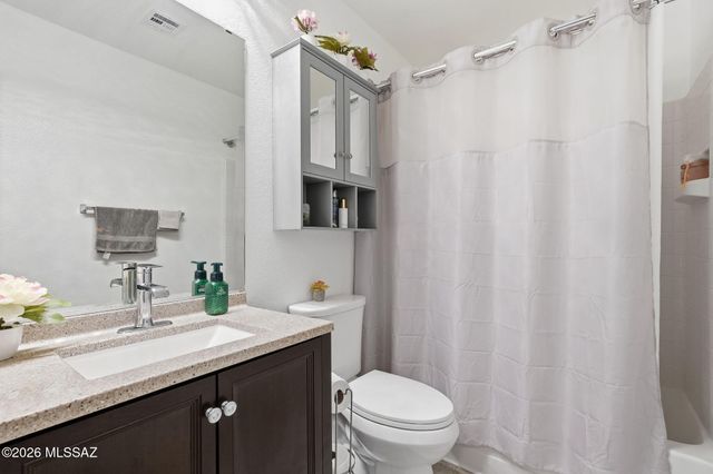 8471 N Placita De La Manzana, Tucson, AZ 85742