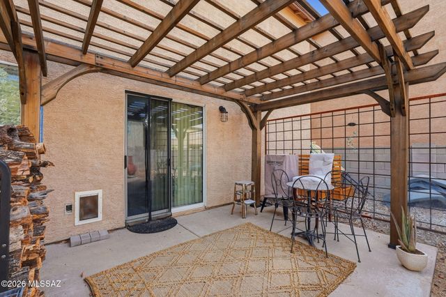 8471 N Placita De La Manzana, Tucson, AZ 85742
