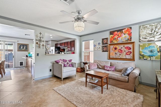8471 N Placita De La Manzana, Tucson, AZ 85742
