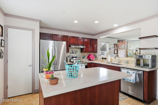 8471 N Placita De La Manzana, Tucson, AZ 85742