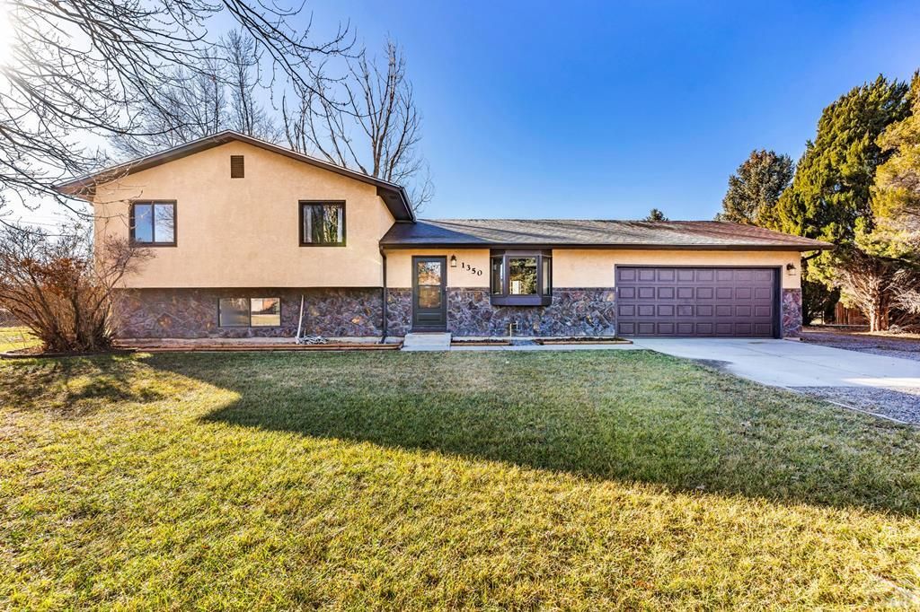 1350 Terry Cir, Pueblo, CO 81006