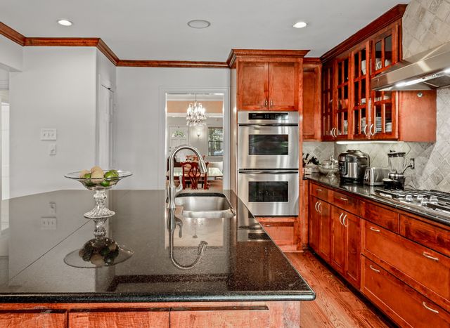 6011 Mccommas Boulevard, Dallas, TX 75206