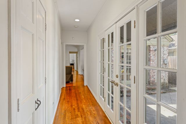 6011 Mccommas Boulevard, Dallas, TX 75206