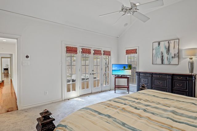 6011 Mccommas Boulevard, Dallas, TX 75206