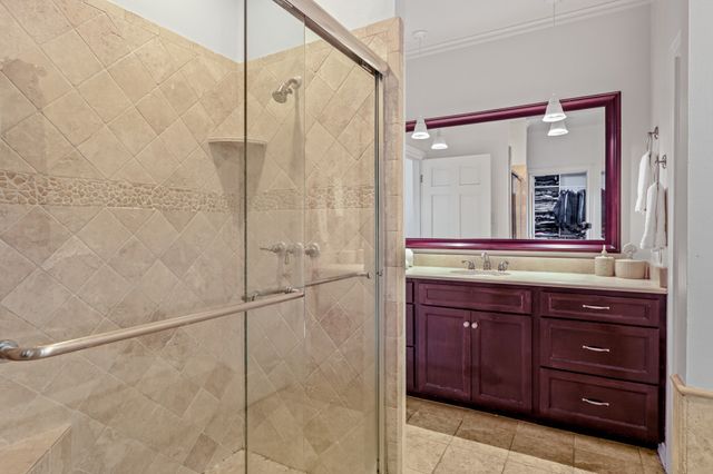 6011 Mccommas Boulevard, Dallas, TX 75206