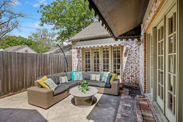 6011 Mccommas Boulevard, Dallas, TX 75206