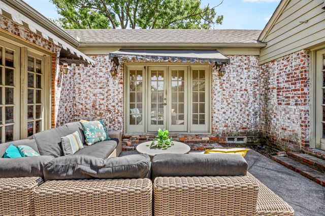 6011 Mccommas Boulevard, Dallas, TX 75206