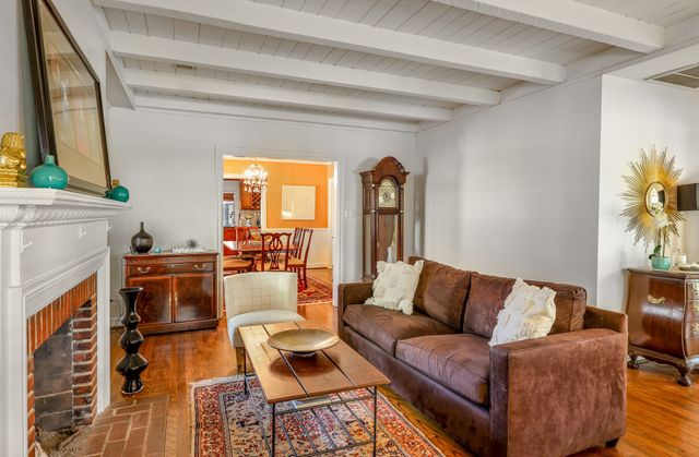 6011 Mccommas Boulevard, Dallas, TX 75206