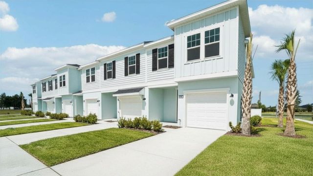 6844 HOLCOMBE DOWN DRIVE, Zephyrhills, FL 33541