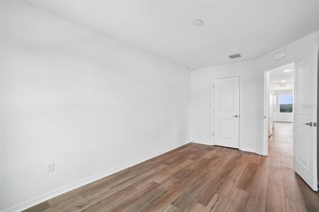 6844 HOLCOMBE DOWN DRIVE, Zephyrhills, FL 33541