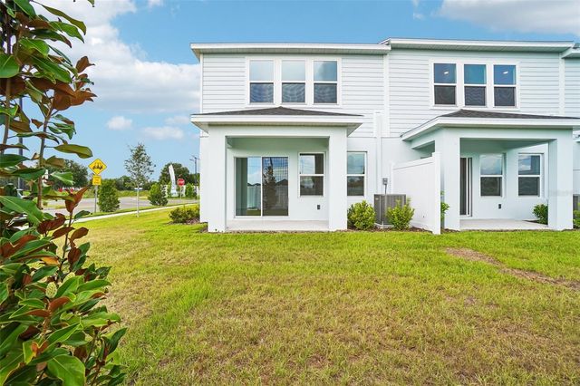 6844 HOLCOMBE DOWN DRIVE, Zephyrhills, FL 33541