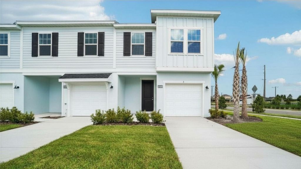 6844 HOLCOMBE DOWN DRIVE, Zephyrhills, FL 33541