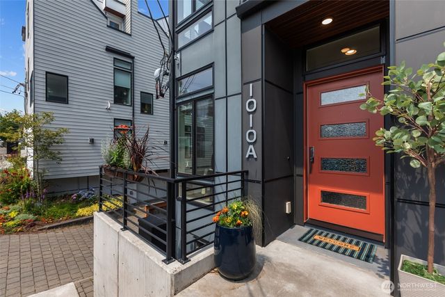 1010 A NE 92nd Street, Seattle, WA 98115