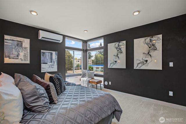 1010 A NE 92nd Street, Seattle, WA 98115