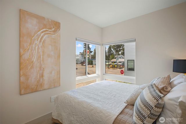 1010 A NE 92nd Street, Seattle, WA 98115