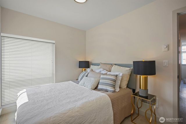 1010 A NE 92nd Street, Seattle, WA 98115