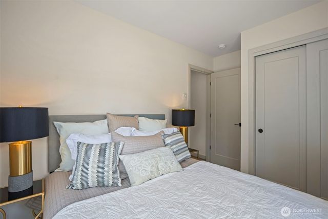 1010 A NE 92nd Street, Seattle, WA 98115