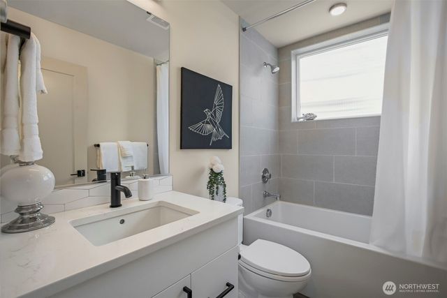 1010 A NE 92nd Street, Seattle, WA 98115