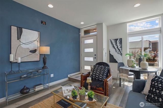1010 A NE 92nd Street, Seattle, WA 98115